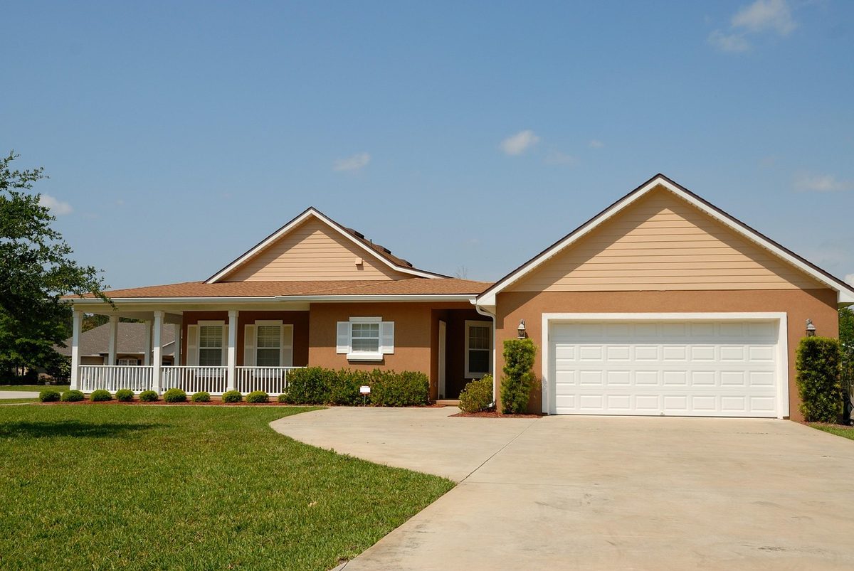 Single-story Florida home with a two-car garage (Florida homeowners insurance)