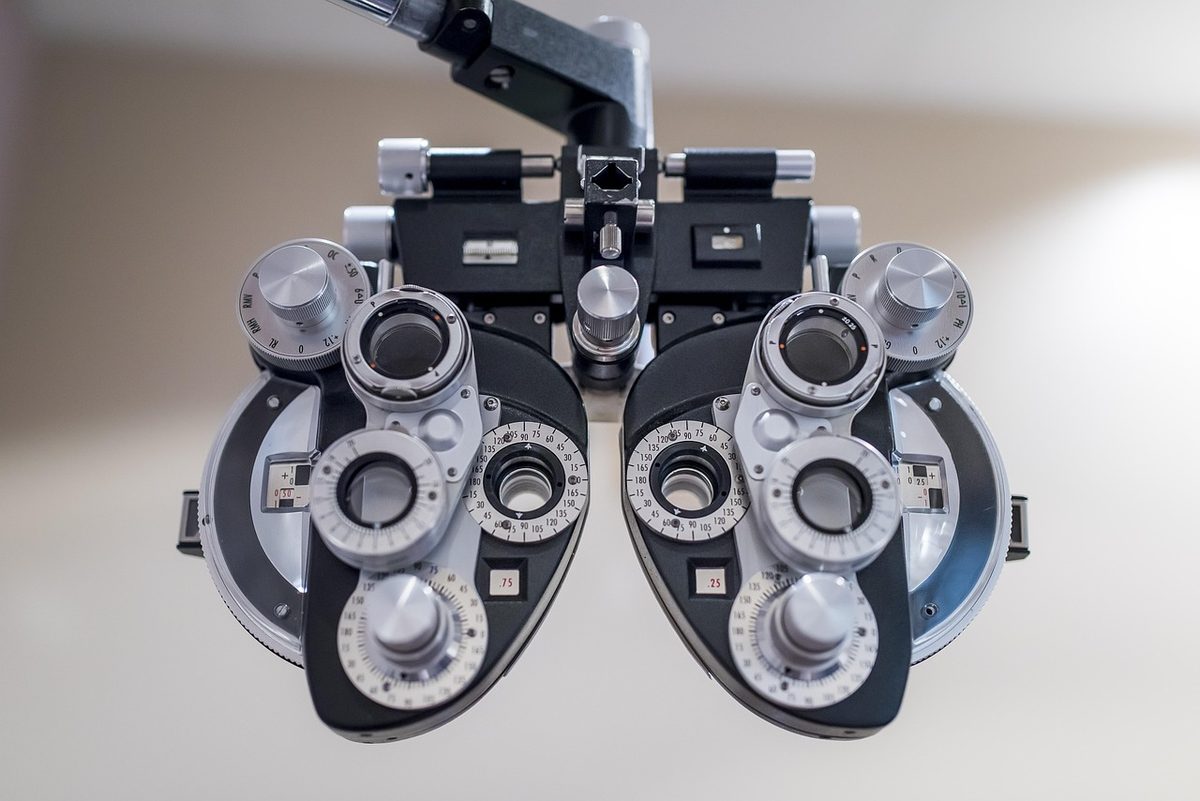 Phoropter used for eye exams (Florida ophthalmologist insurance)